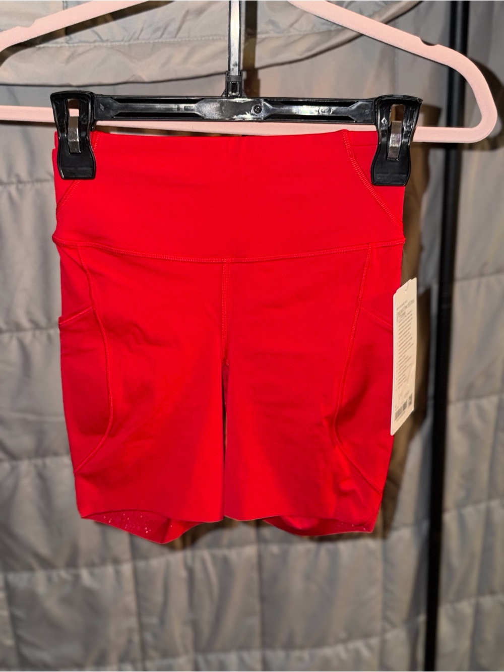 Lululemon Red Fast and Free High-Rise Shorts 6” w/ Pockets
